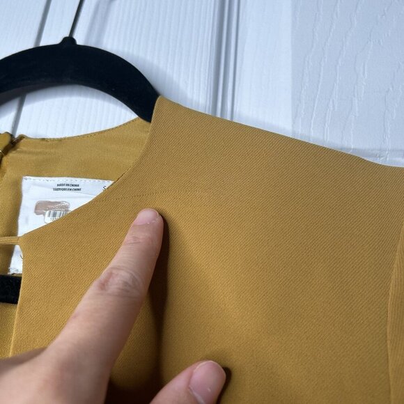 C/MEO Collective Mustard Yellow Long Sleeve Ruffle Blouse Women's Size Small S - Picture 4 of 10